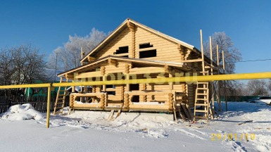 Строительство дома из оцилиндрованного бревна в деревне Угор Собинского района Владимирской области